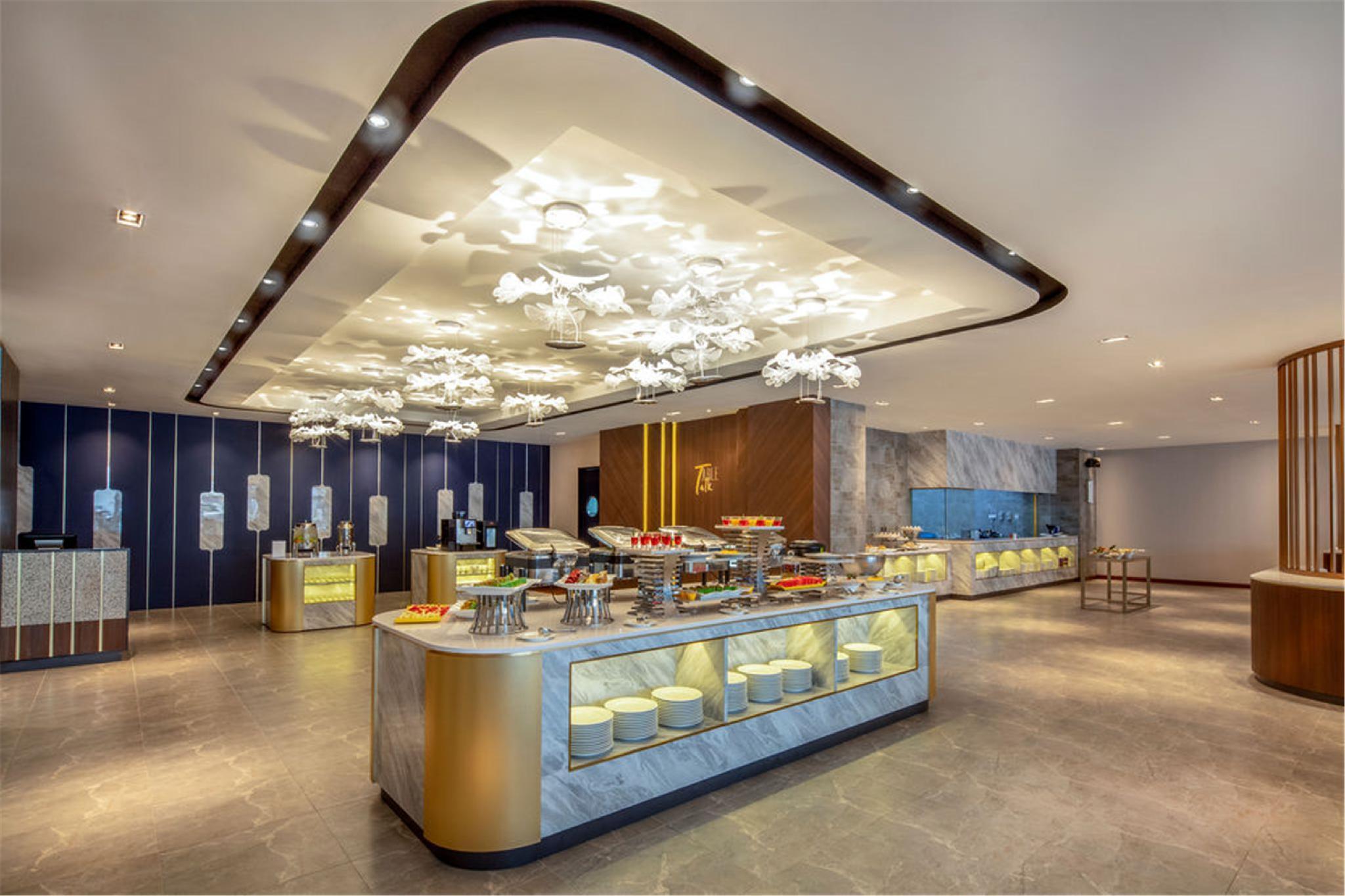 도셋 하르타마스 쿠알라룸푸르 호텔 외부 사진 The Royal Wing Business Lounge at Suvarnabhumi Airport